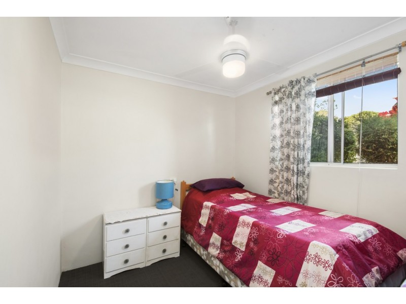 2/32 Georgina Street, Woody Point QLD 4019