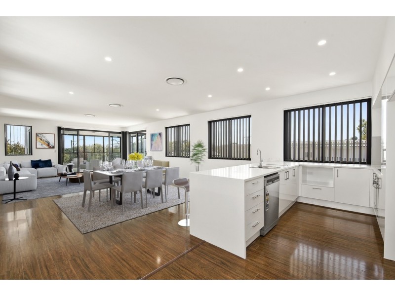 2/54 Oxley Avenue, Woody Point QLD 4019