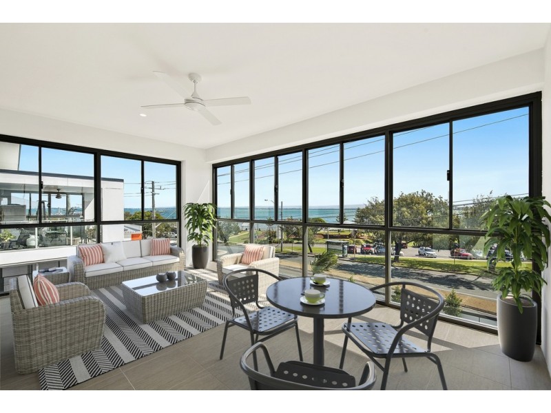 2/54 Oxley Avenue, Woody Point QLD 4019
