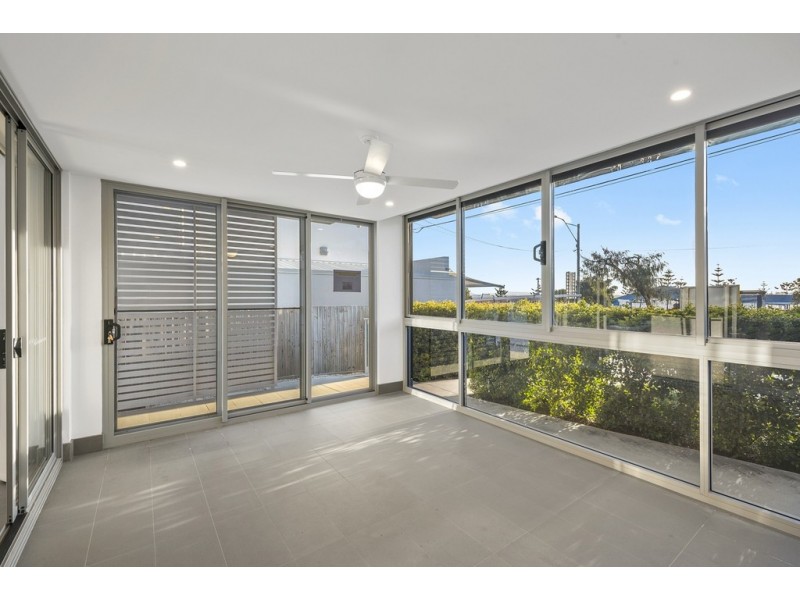 1/52 Oxley Avenue, Woody Point QLD 4019