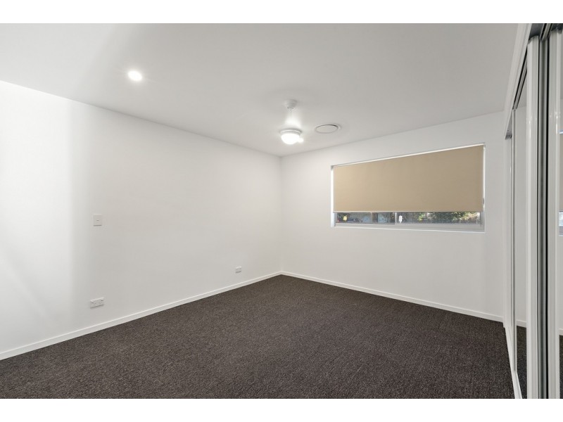 1/52 Oxley Avenue, Woody Point QLD 4019