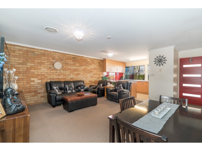 2/10 Wattle Road, Rothwell QLD 4022