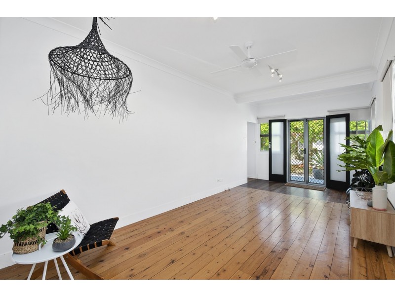 15 Westbrook Street, Woody Point QLD 4019