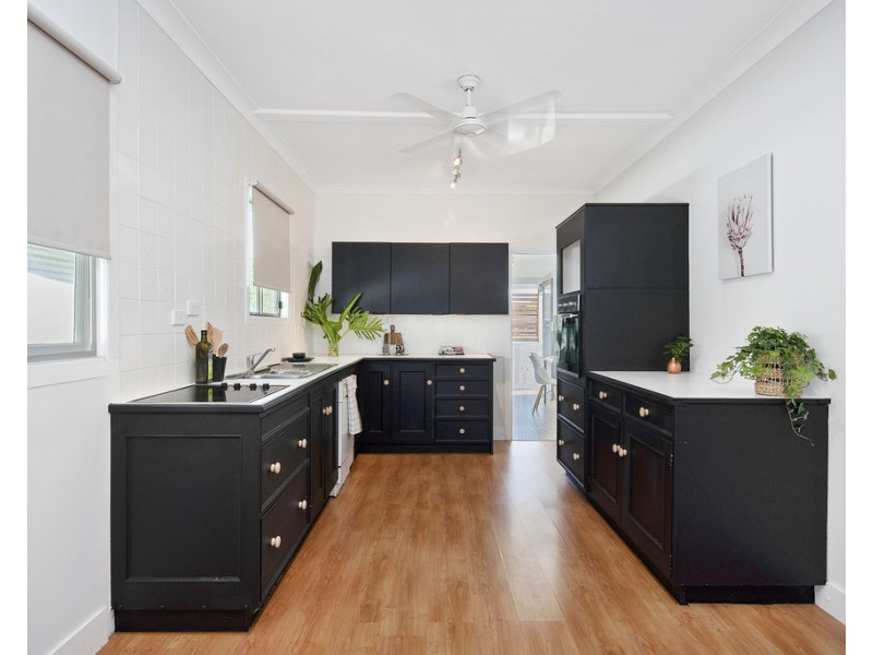 15 Westbrook Street, Woody Point QLD 4019
