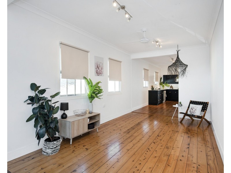 15 Westbrook Street, Woody Point QLD 4019