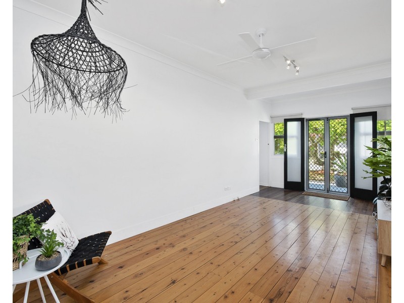 15 Westbrook Street, Woody Point QLD 4019
