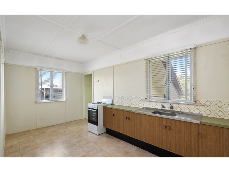 11 Speight Street, Brighton QLD 4017