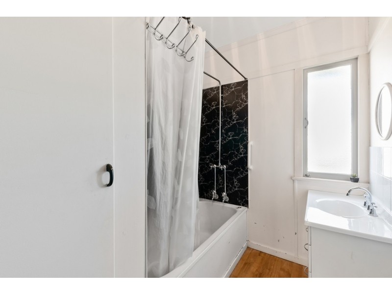 11 Speight Street, Brighton QLD 4017