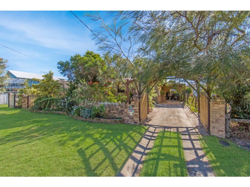 13 Belvedere Street, Clontarf QLD 4019