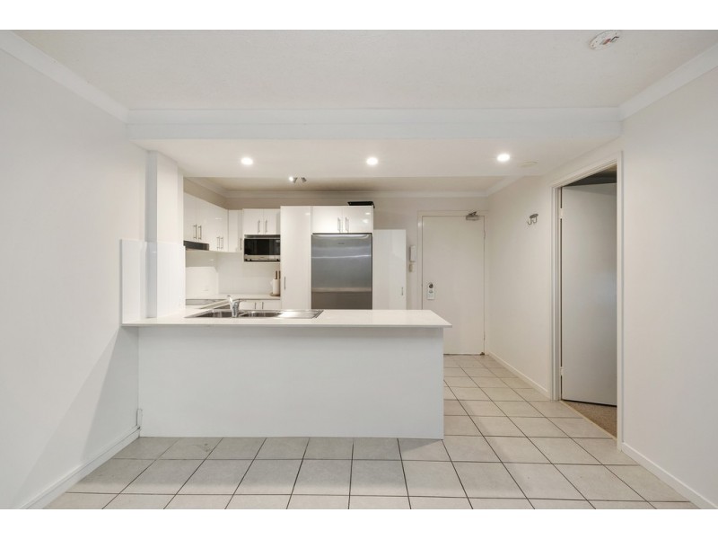5/8 Bunton Street, Scarborough QLD 4020