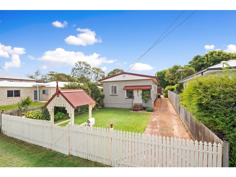 66 Collins Street, Woody Point QLD 4019