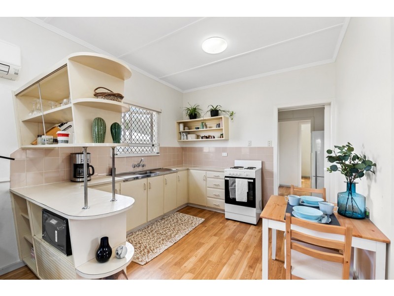 66 Collins Street, Woody Point QLD 4019