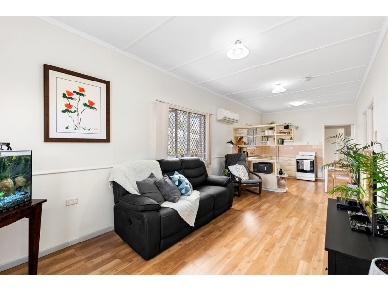 66 Collins Street, Woody Point QLD 4019
