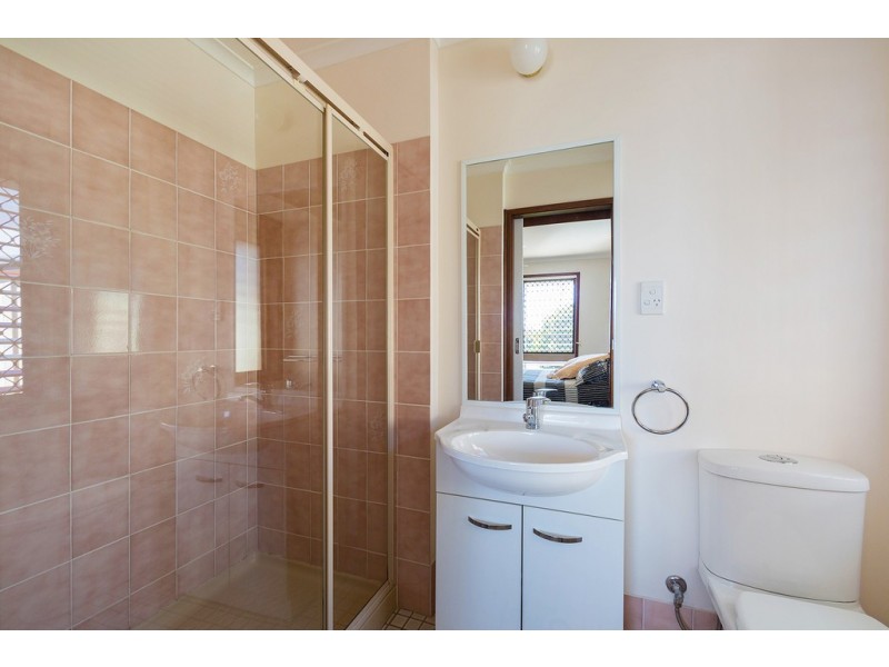 143 Anzac Avenue, Redcliffe QLD 4020