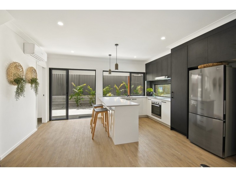 4/32-36 Hardiman Street, Woody Point QLD 4019