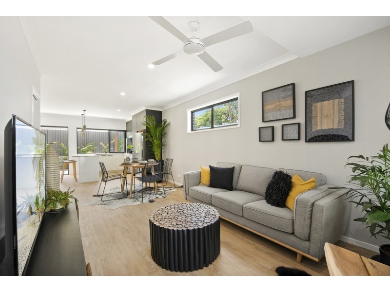 4/32-36 Hardiman Street, Woody Point QLD 4019