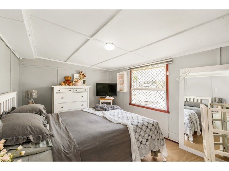 17 Twentieth Avenue, Brighton QLD 4017