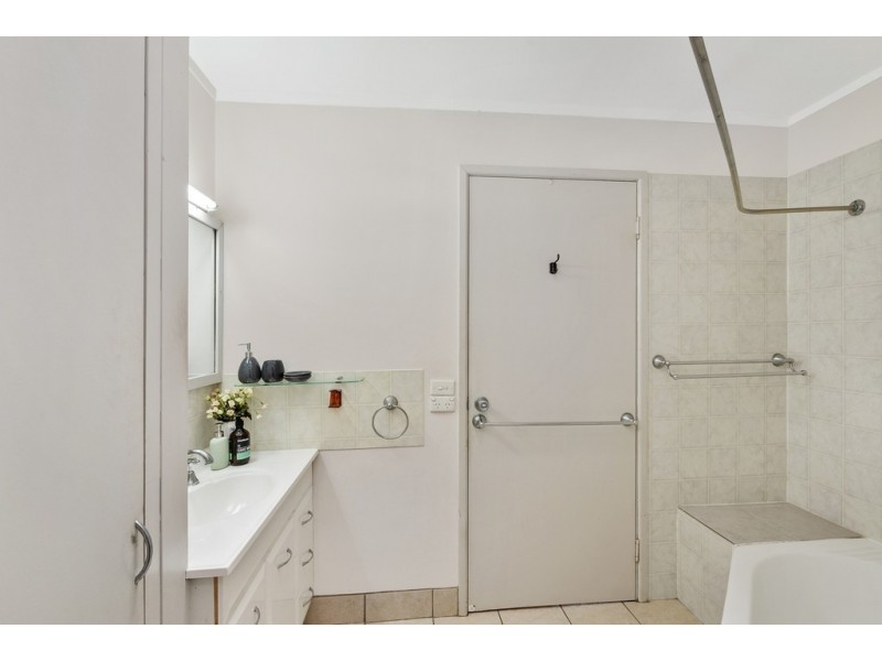 17 Twentieth Avenue, Brighton QLD 4017