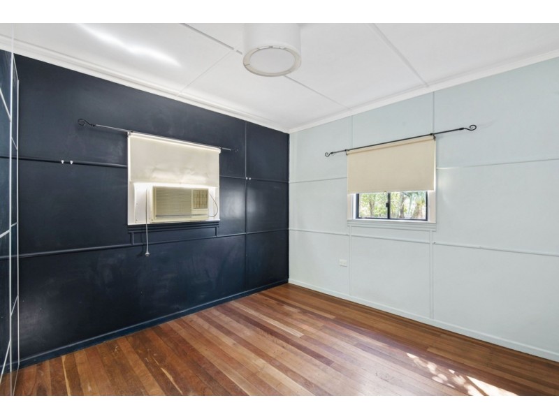 43 Hawthorne Street, Woody Point QLD 4019