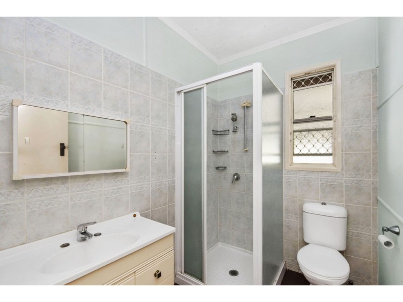 43 Hawthorne Street, Woody Point QLD 4019