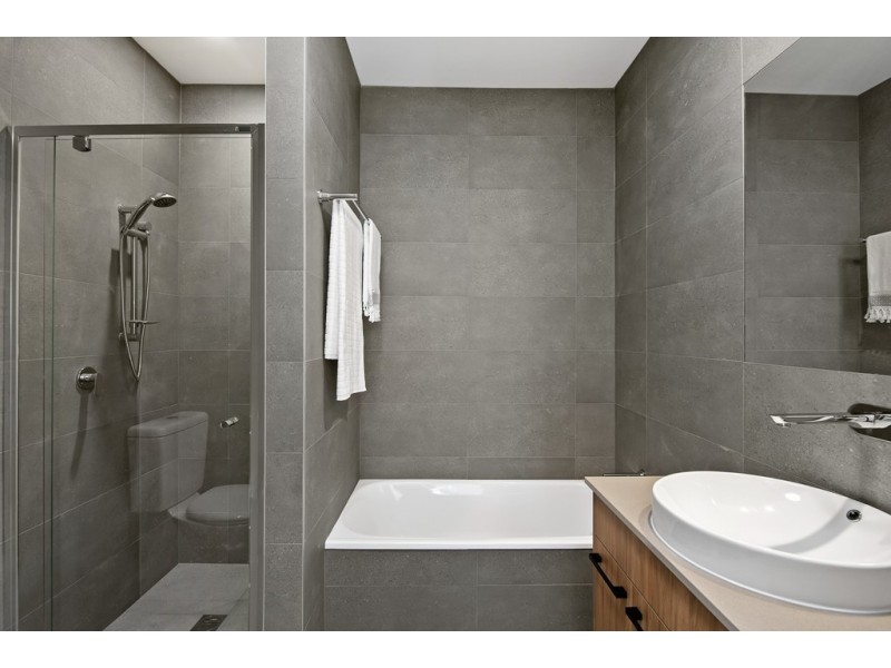 9/32-36 Hardiman Street, Woody Point QLD 4019