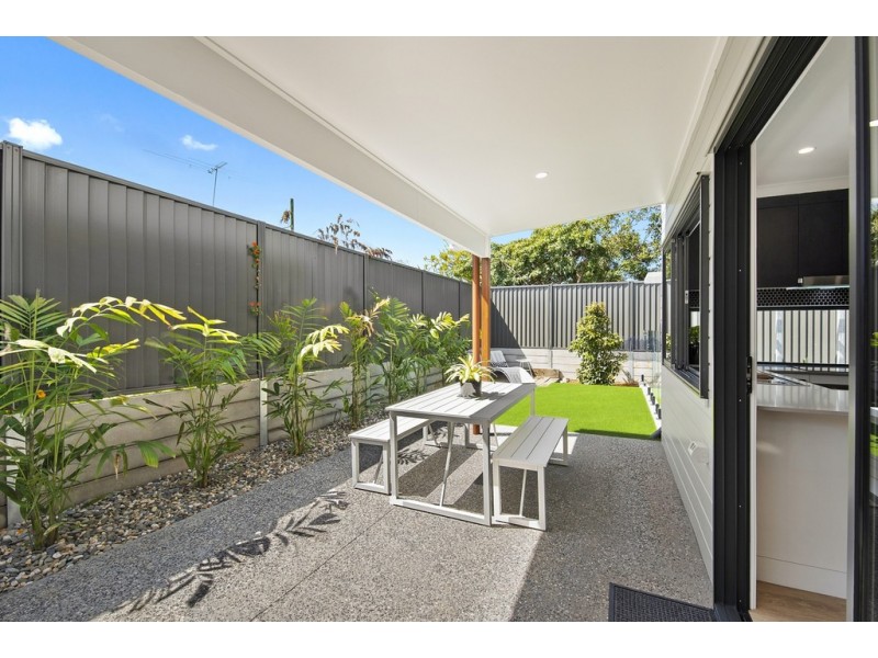 9/32-36 Hardiman Street, Woody Point QLD 4019