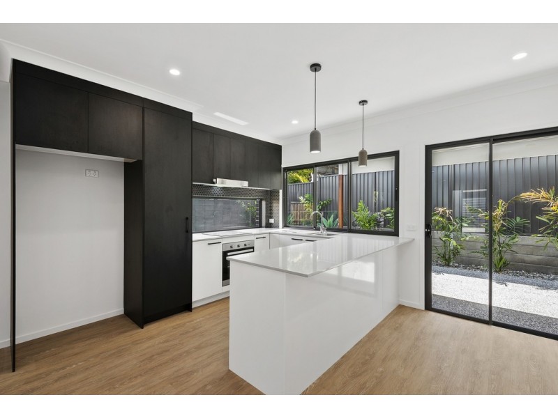 1/32-36 Hardiman Street, Woody Point QLD 4019