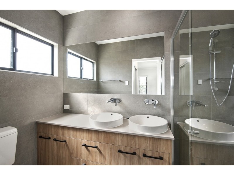 8/32-36 Hardiman Street, Woody Point QLD 4019