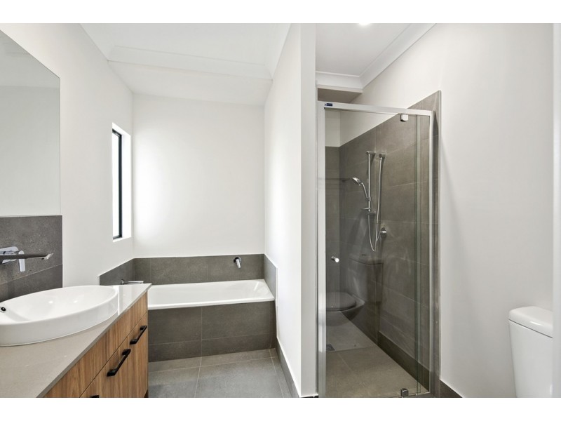 8/32-36 Hardiman Street, Woody Point QLD 4019