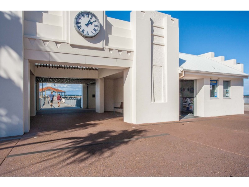 8/12 Louis Street, Redcliffe QLD 4020