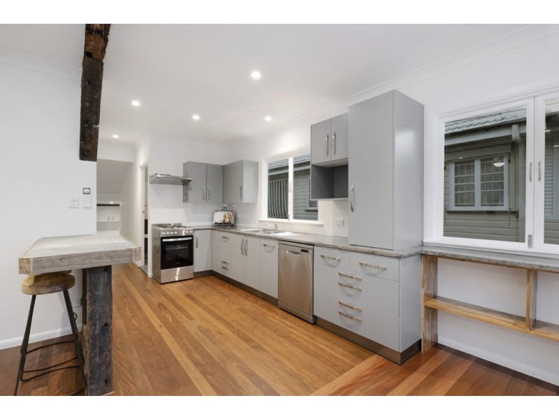 39 Bradfield Street, Brighton QLD 4017