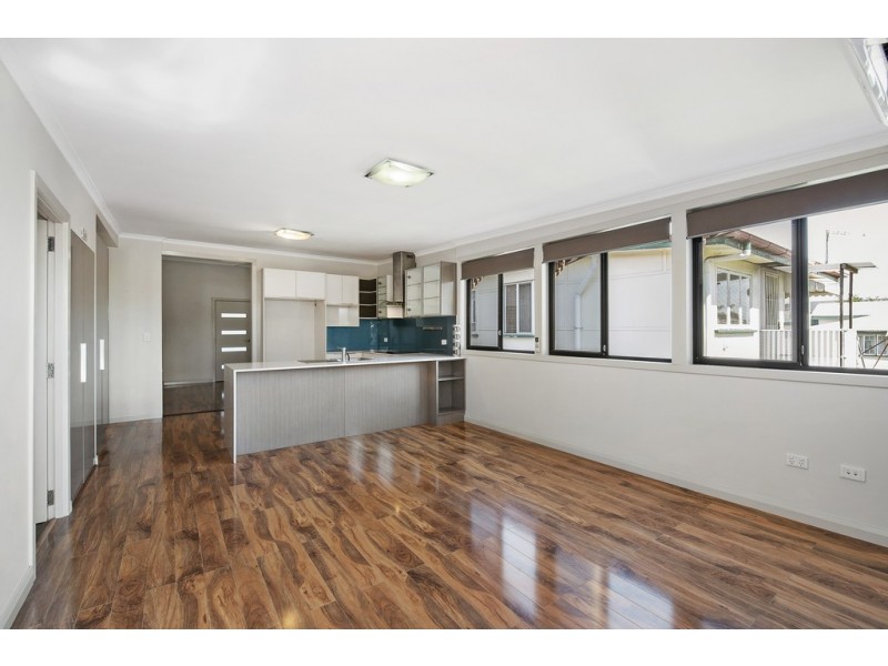 15 Victoria Avenue, Woody Point QLD 4019