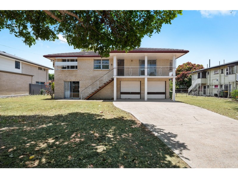 19 Thomas Street, Clontarf QLD 4019
