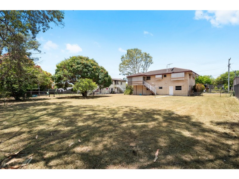 19 Thomas Street, Clontarf QLD 4019