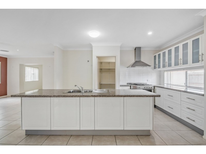 61 Astley Parade, North Lakes QLD 4509
