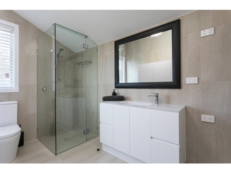 482 Oxley Avenue, Redcliffe QLD 4020