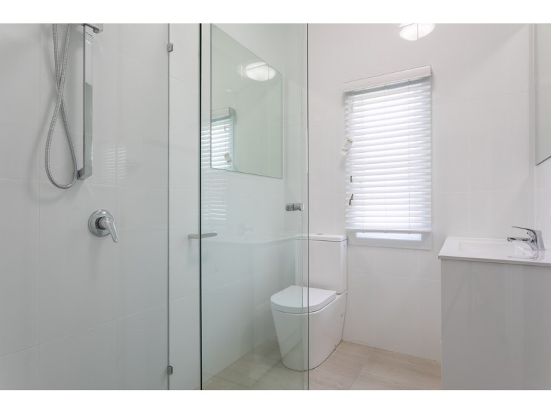 482 Oxley Avenue, Redcliffe QLD 4020