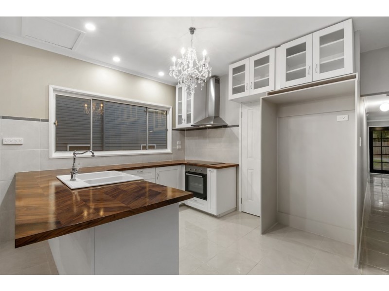 125 Elizabeth Avenue, Clontarf QLD 4019