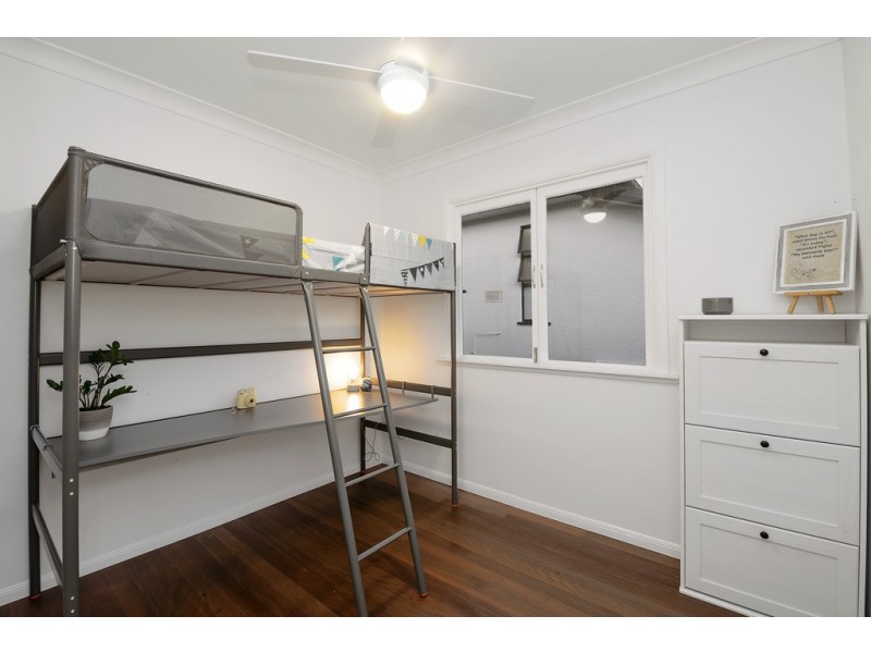 39 Bradfield Street, Brighton QLD 4017