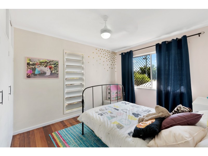 1 Fox Street, Strathpine QLD 4500