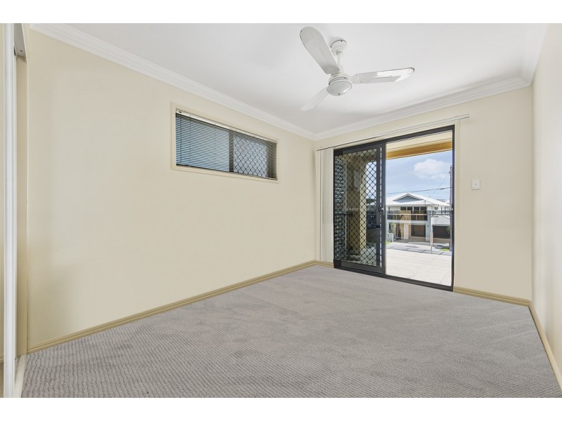2/3 Annie Street, Woody Point QLD 4019
