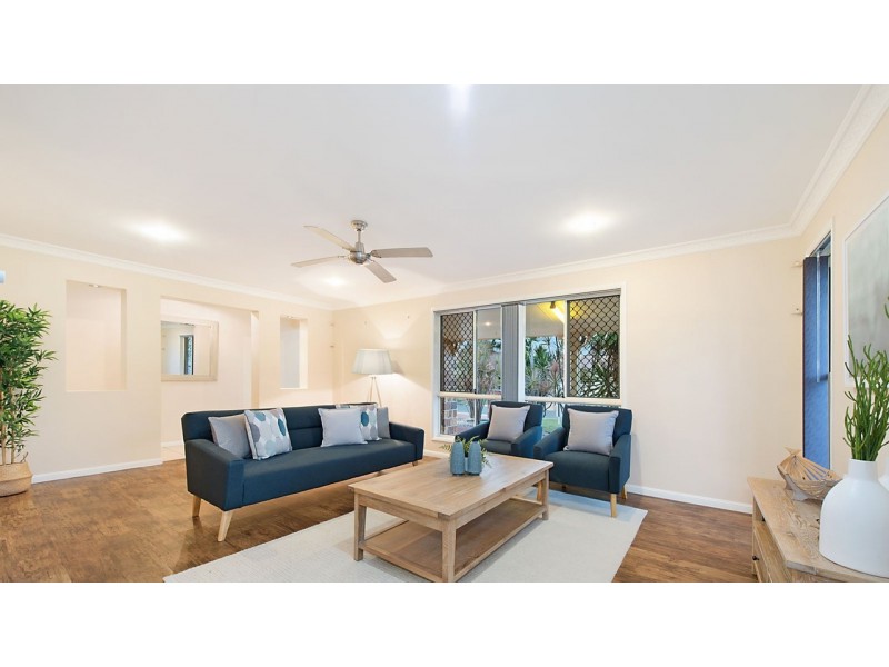 15 Sandwell Crescent, Kippa-ring QLD 4021
