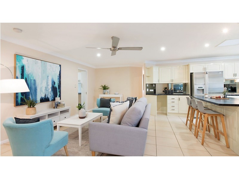 15 Sandwell Crescent, Kippa-ring QLD 4021