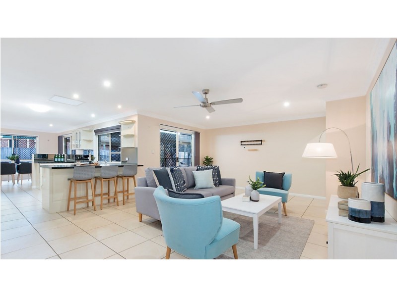 15 Sandwell Crescent, Kippa-ring QLD 4021
