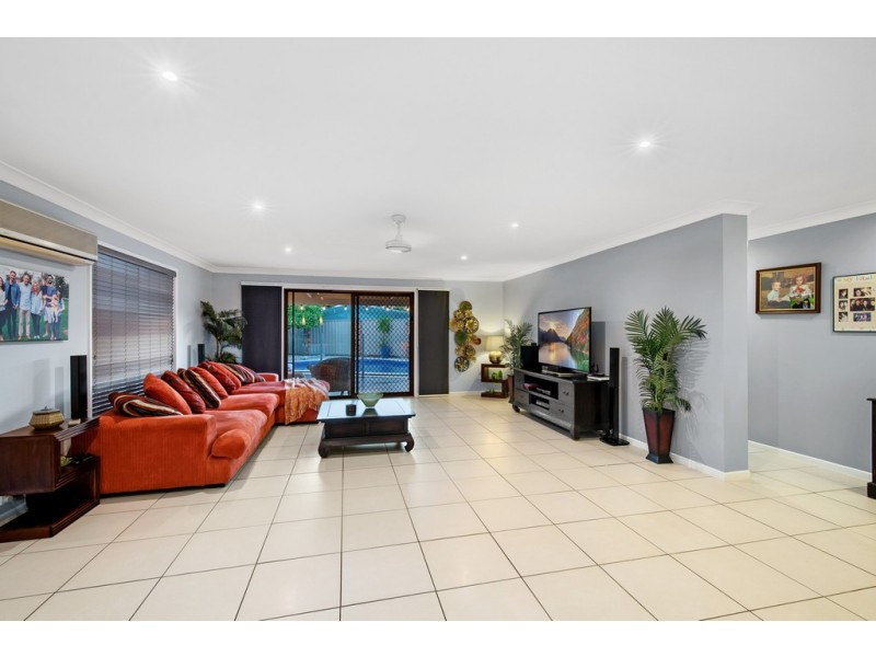 13 Drambuie Court, Kippa-ring QLD 4021