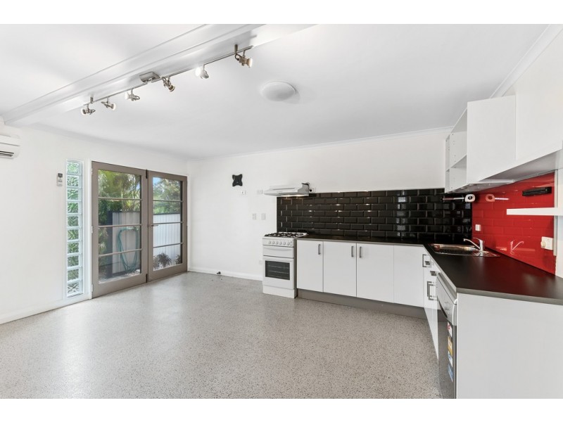 15a Victoria Avenue, Woody Point QLD 4019
