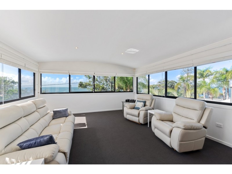 10 Gayundah Esplanade, Woody Point QLD 4019