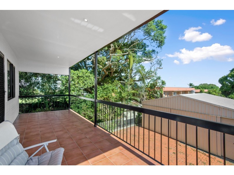 10 Gayundah Esplanade, Woody Point QLD 4019