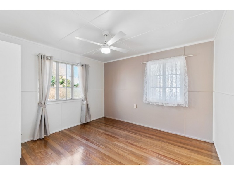 4 Sorrento Street, Margate QLD 4019