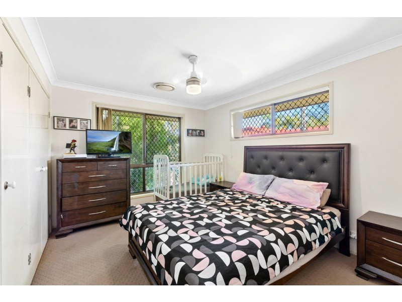 5 Lexington Court, Kippa-ring QLD 4021